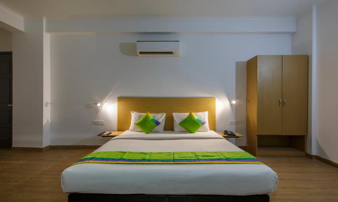 Treebo Noida Express Hotel Екстериор снимка